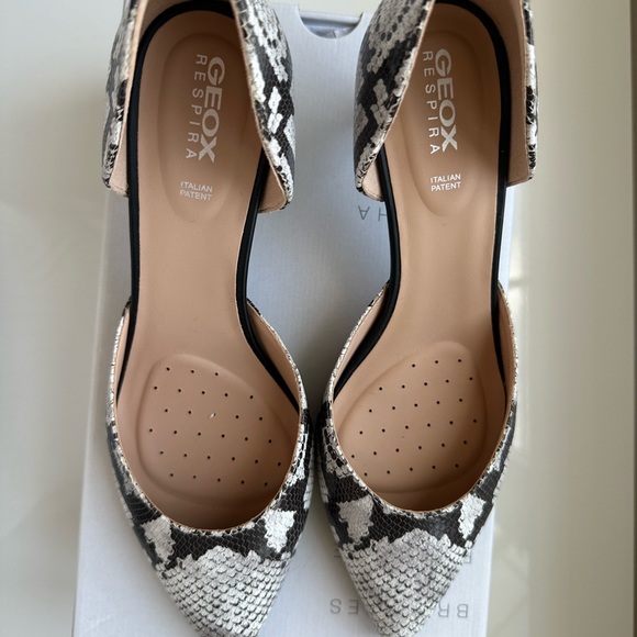 Geox! Supper comfortable pumps! With cushioning inside. - Picture 2 of 9